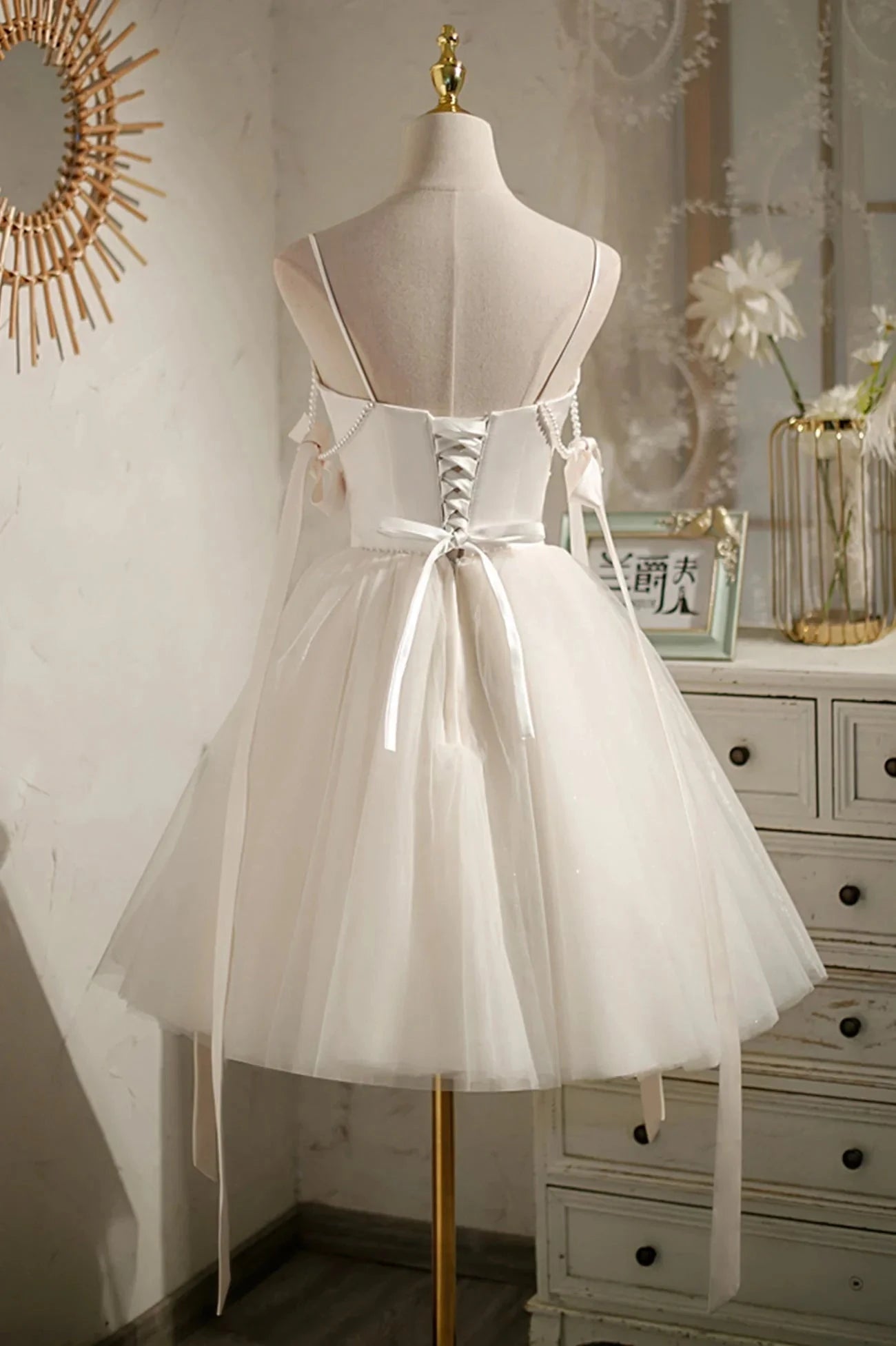 Champagne V-Neck Tulle Short Prom Dress Spaghetti Straps Party Dress with Bow simple gentle atmospheric and unique desi Bring summer colors to enhance white by YiHuiw