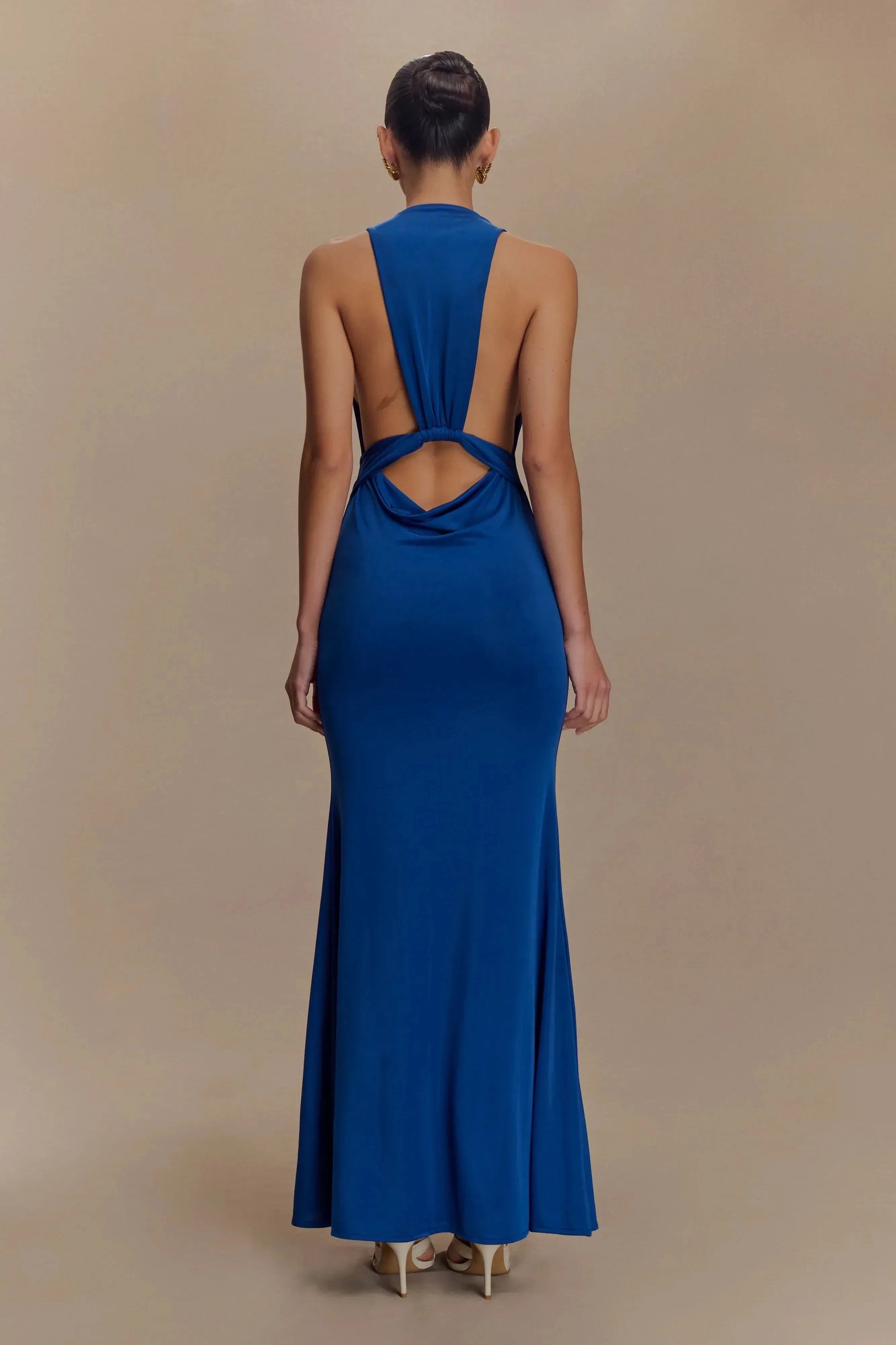 Charming Sheath Halter Neck Sleeveless Cutout Back Floor Length Prom Dress by YiHuiw