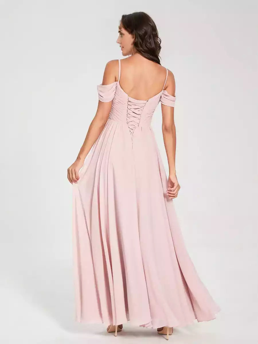 Encantadores vestidos de dama de honor de gasa en línea A/estilo princesa, con tirantes, hombros descubiertos y abertura hasta el suelo