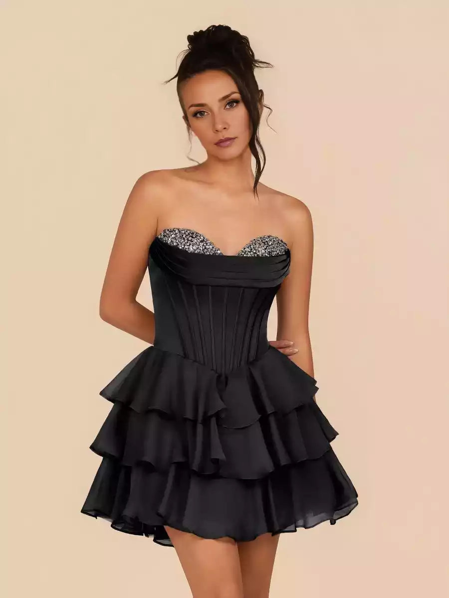 Encantadora silueta en línea A, clásico escote de hombros descubiertos, adornos de cuentas con volantes, cordones en la espalda, vestidos de graduación