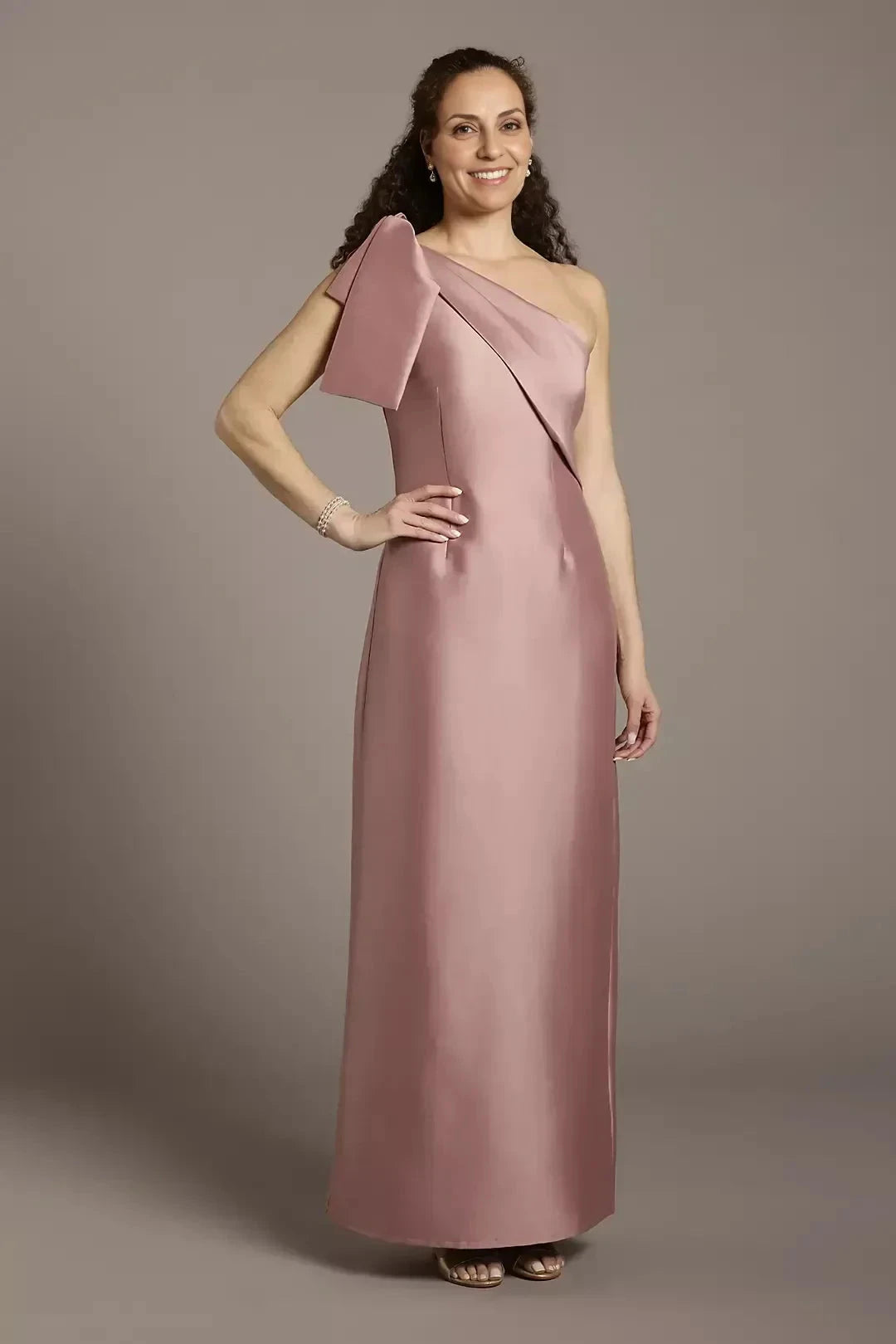 Chic One Shoulder Sleeveless Bow Detailed Back Floor Length Mother of the Bride Dress by YiHuiw