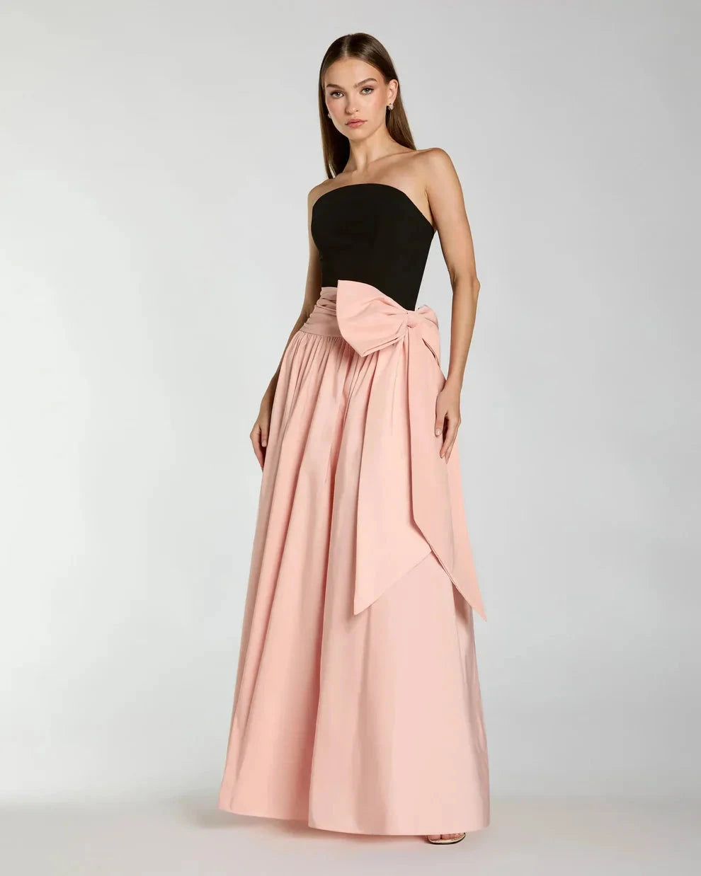 Chic Two-Tone A-Line Gown Strapless Sleeveless Zipper Back Floor-Length Evening Dresses by LANQI DRESS