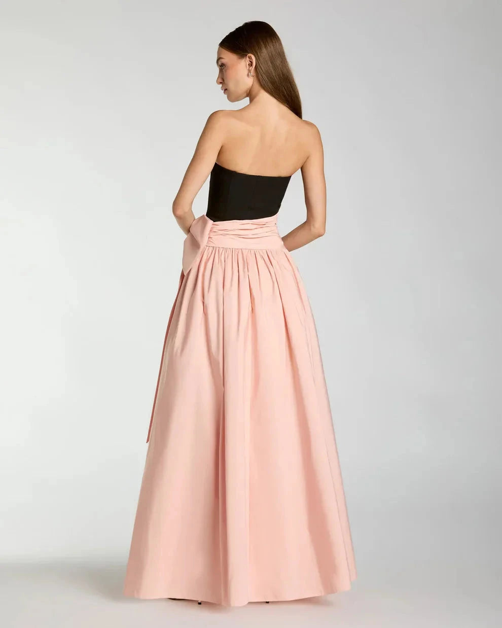 Chic Two-Tone A-Line Gown Strapless Sleeveless Zipper Back Floor-Length Evening Dresses by LANQI DRESS