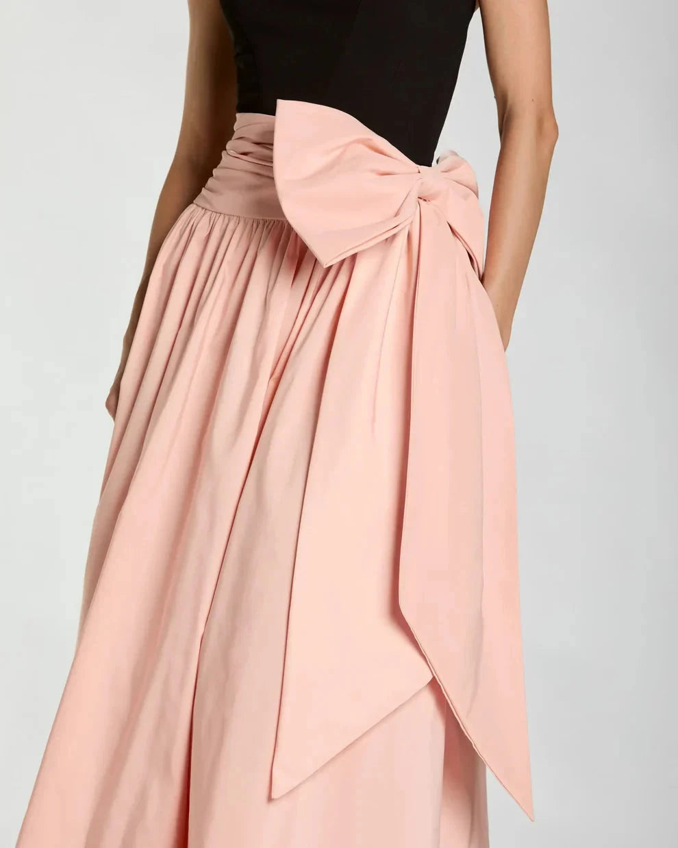 Chic Two-Tone A-Line Gown Strapless Sleeveless Zipper Back Floor-Length Evening Dresses by LANQI DRESS