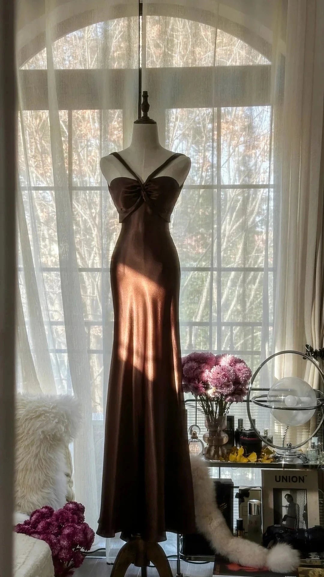Chocolate Strapless V-Neck Long Mermaid Slim Satin Ball Gown Evening Dress simple gentle atmospheric and unique desi Bring summer colors to enhance whiteness by YiHuiw