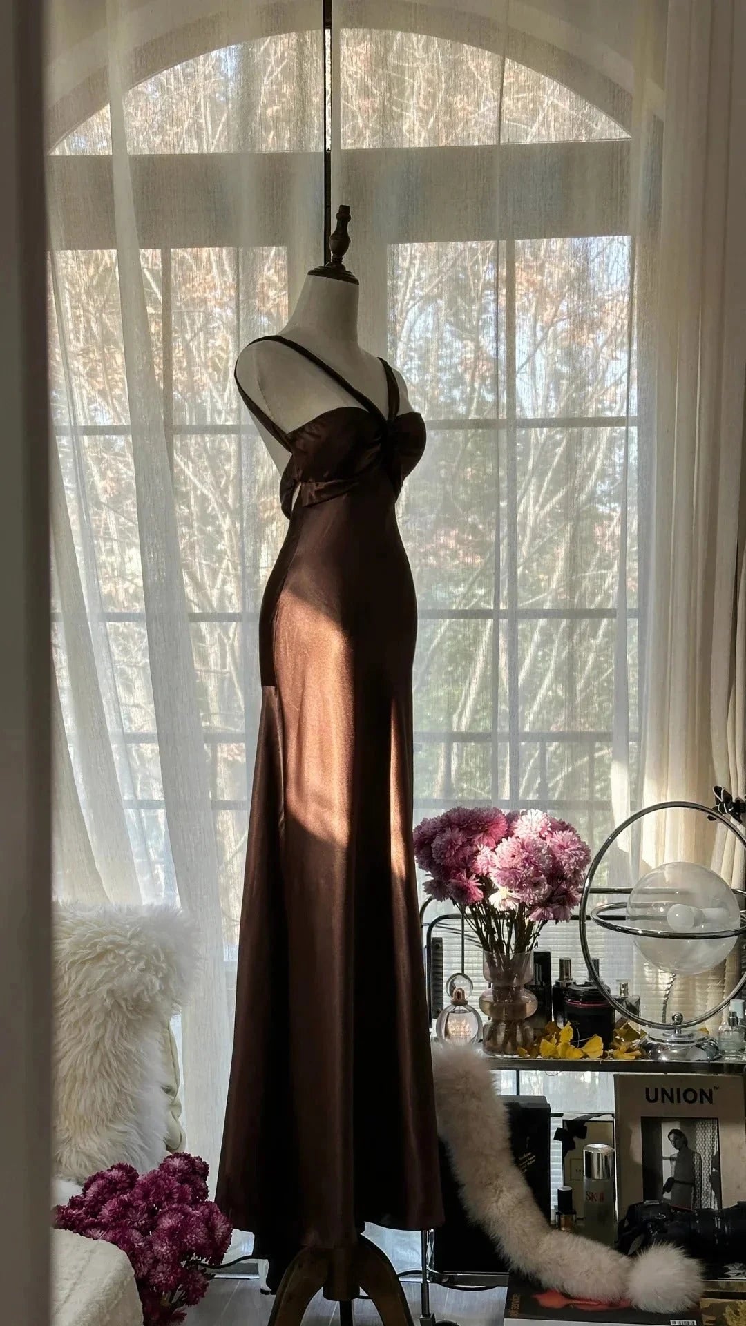 Chocolate Strapless V-Neck Long Mermaid Slim Satin Ball Gown Evening Dress simple gentle atmospheric and unique desi Bring summer colors to enhance whiteness by YiHuiw