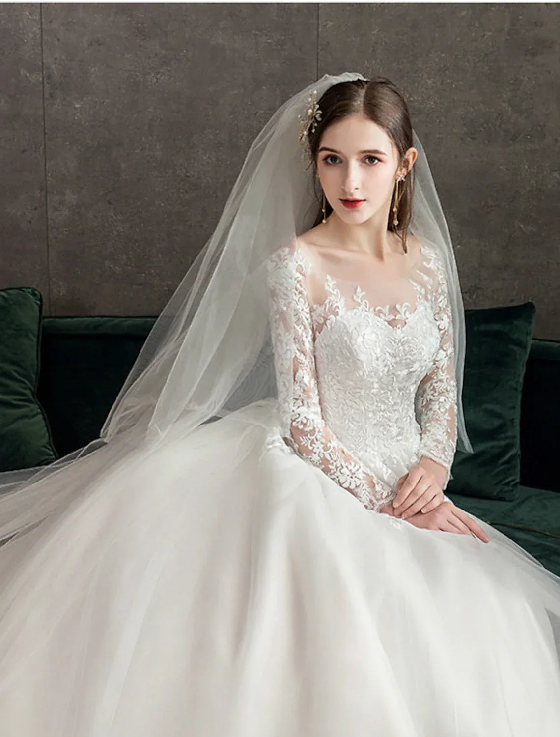 Ball Gown Sweetheart Lace Train Wedding Gown - Yihuiw by Yihuiw