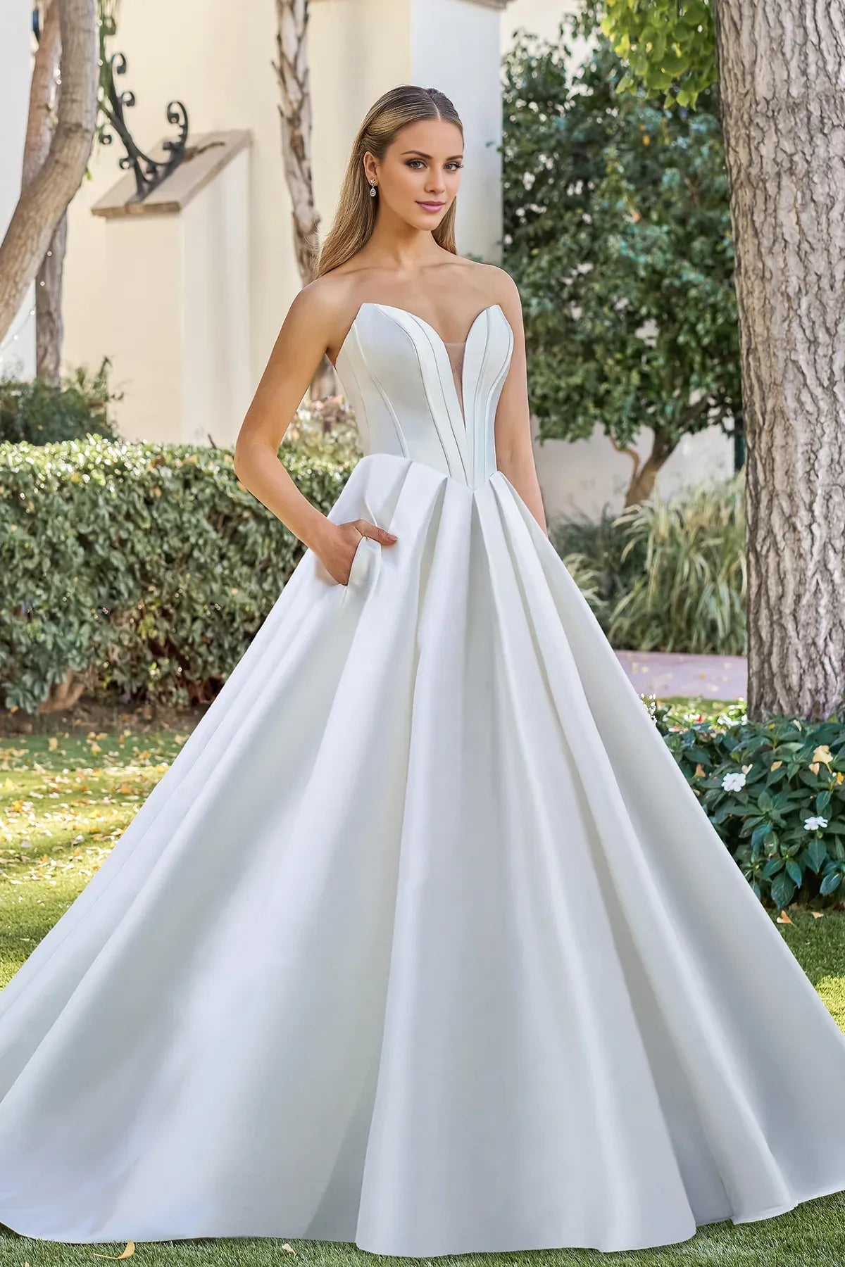Strapless Satin Open Back Train Wedding Dress - Yihuiw by Yihuiw