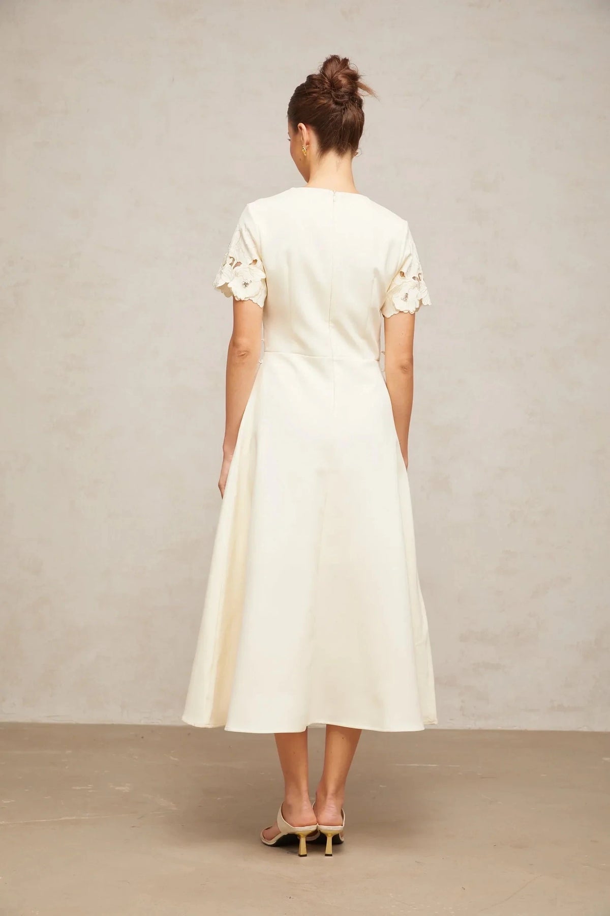 Cream Floral Appliqué Short - Sleeve Midi Dress Orane neutrals floral-appliqué flared midi dress Evening Dress by YiHuiw
