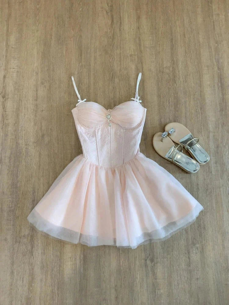 Cute A Line Spaghetti Straps Pink Tulle Formal 8th Grade Homecoming Dresses Middle School Short Birthday Gowns Graduation Dress Hoco Outfits simple gentle atmospheric and unique desi Bring summer colors to enhance whiteness by YiHuiw
