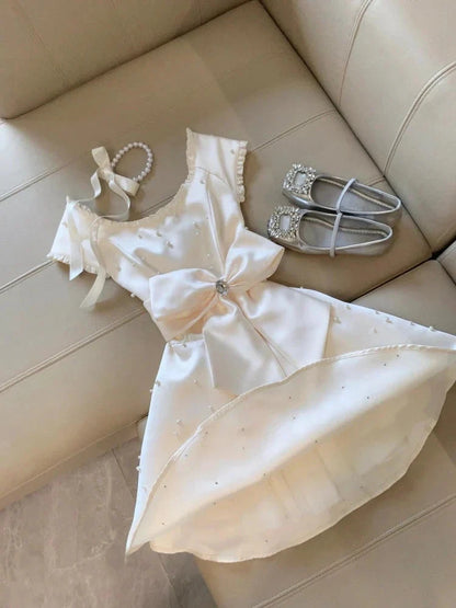 Cute A Line White Satin Pearls Formal 8th Grade Homecoming Dresses Middle School Short Cocktail Gowns Graduation Dress Hoco Outfits simple gentle atmospheric and unique desi Bring summer colors to enhance whiteness by YiHuiw