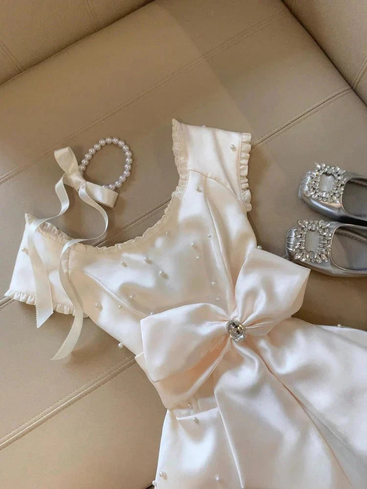 Cute A Line White Satin Pearls Formal 8th Grade Homecoming Dresses Middle School Short Cocktail Gowns Graduation Dress Hoco Outfits simple gentle atmospheric and unique desi Bring summer colors to enhance whiteness by YiHuiw