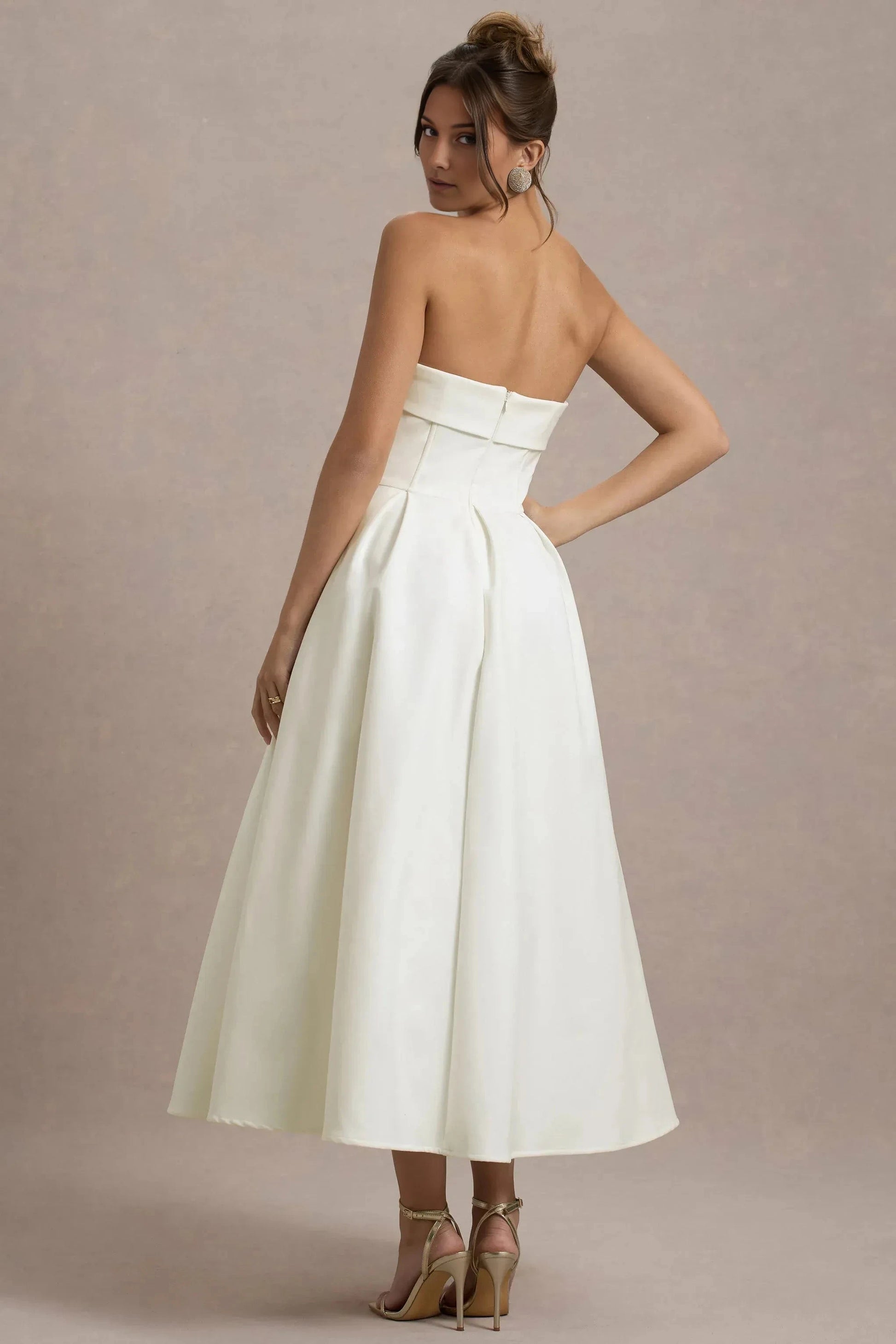 Daring A Line Strapless Sleeveless Open Back Midi Prom Dress by YiHuiw