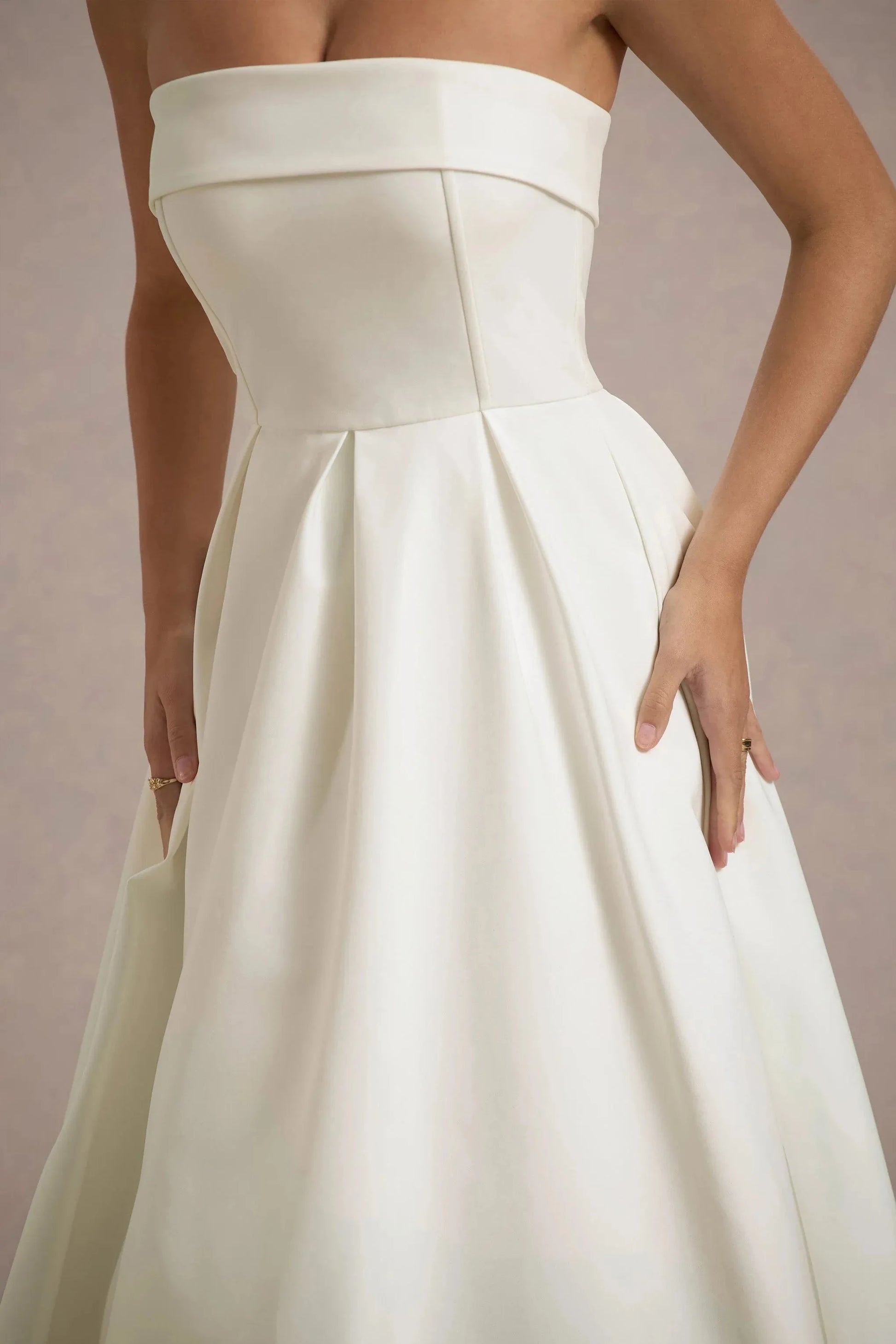 Daring A Line Strapless Sleeveless Open Back Midi Prom Dress by YiHuiw