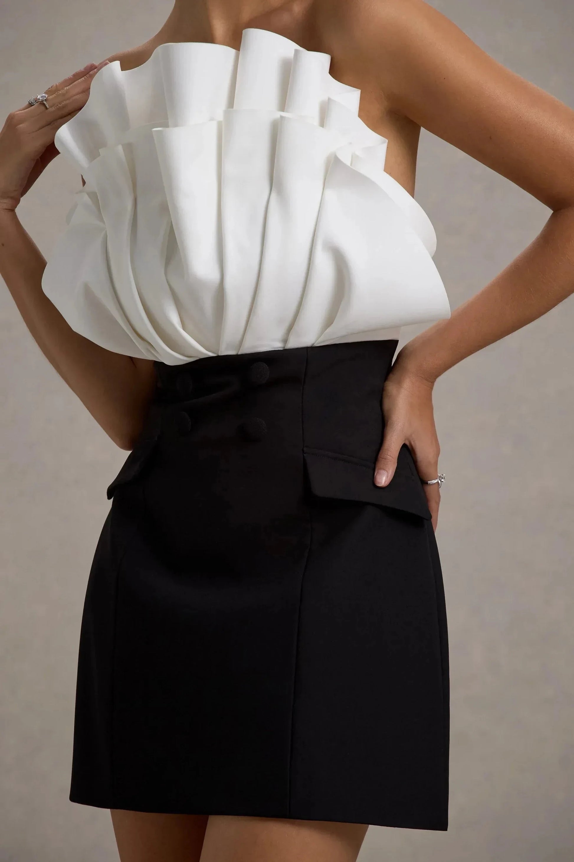 Daring A Line Strapless Sleeveless Sculptural Ruffle Accent Short Prom Dress by YiHuiw