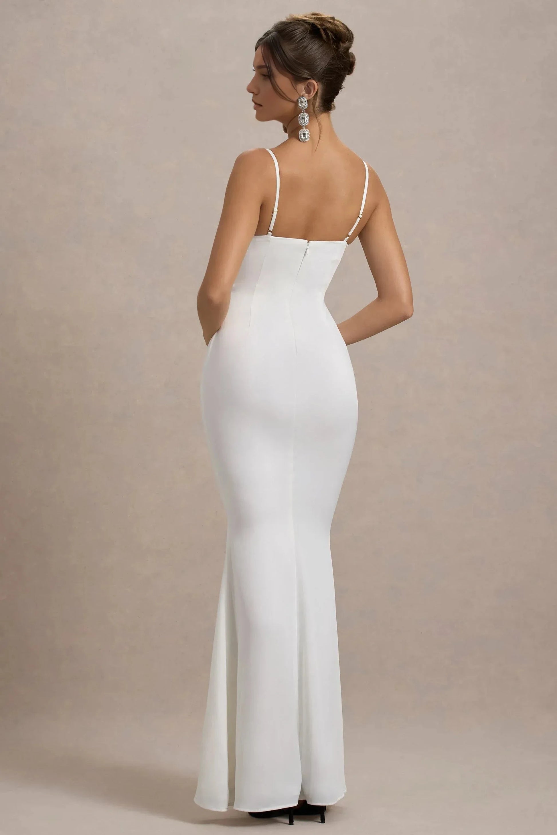 Daring Mermaid Plunge Neck Sleeveless Bow Lace Accent Floor Length Prom Dress by YiHuiw