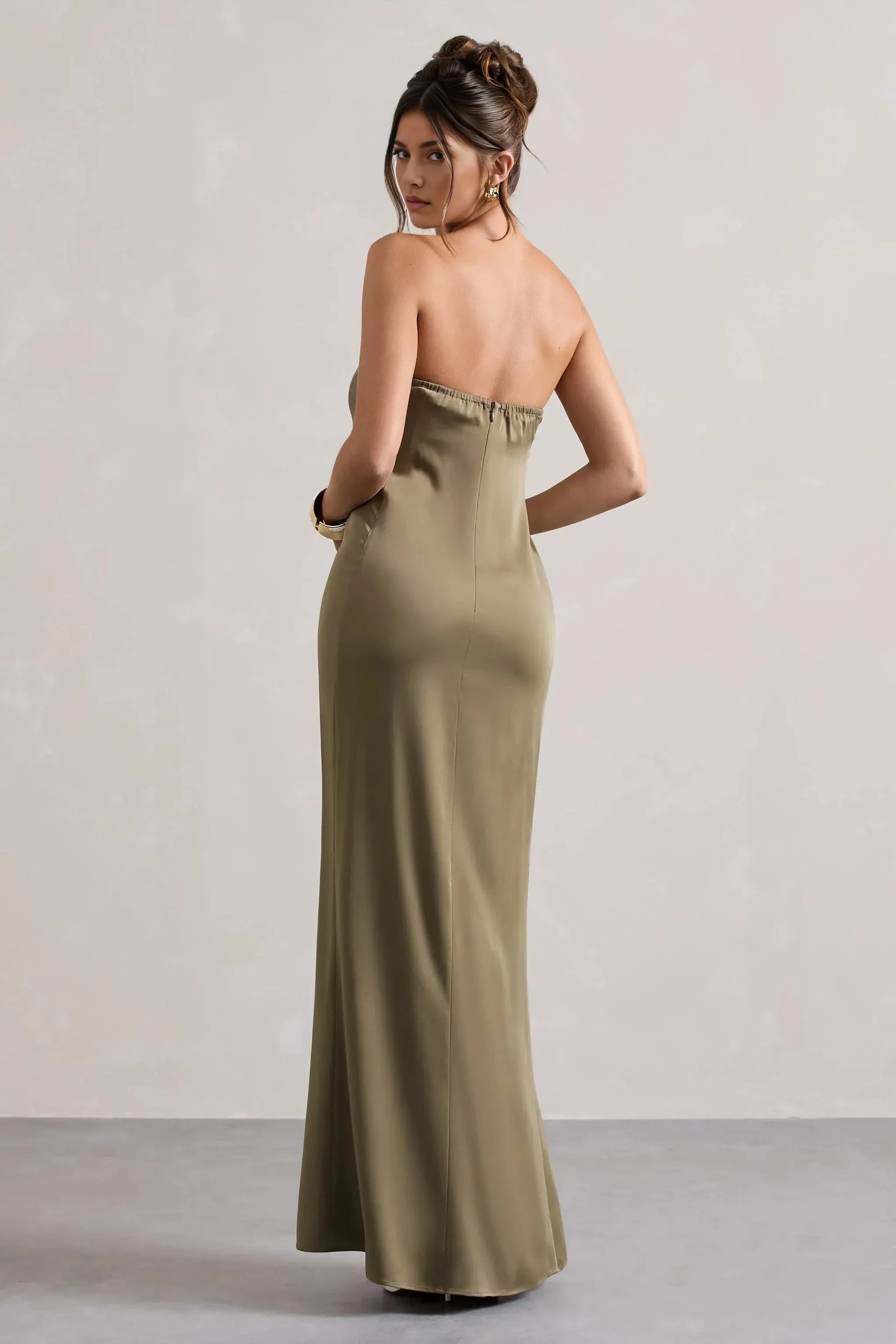 Daring Sheath Strapless Sleeveless Smooth Silhouette Floor Length Prom Dress by YiHuiw