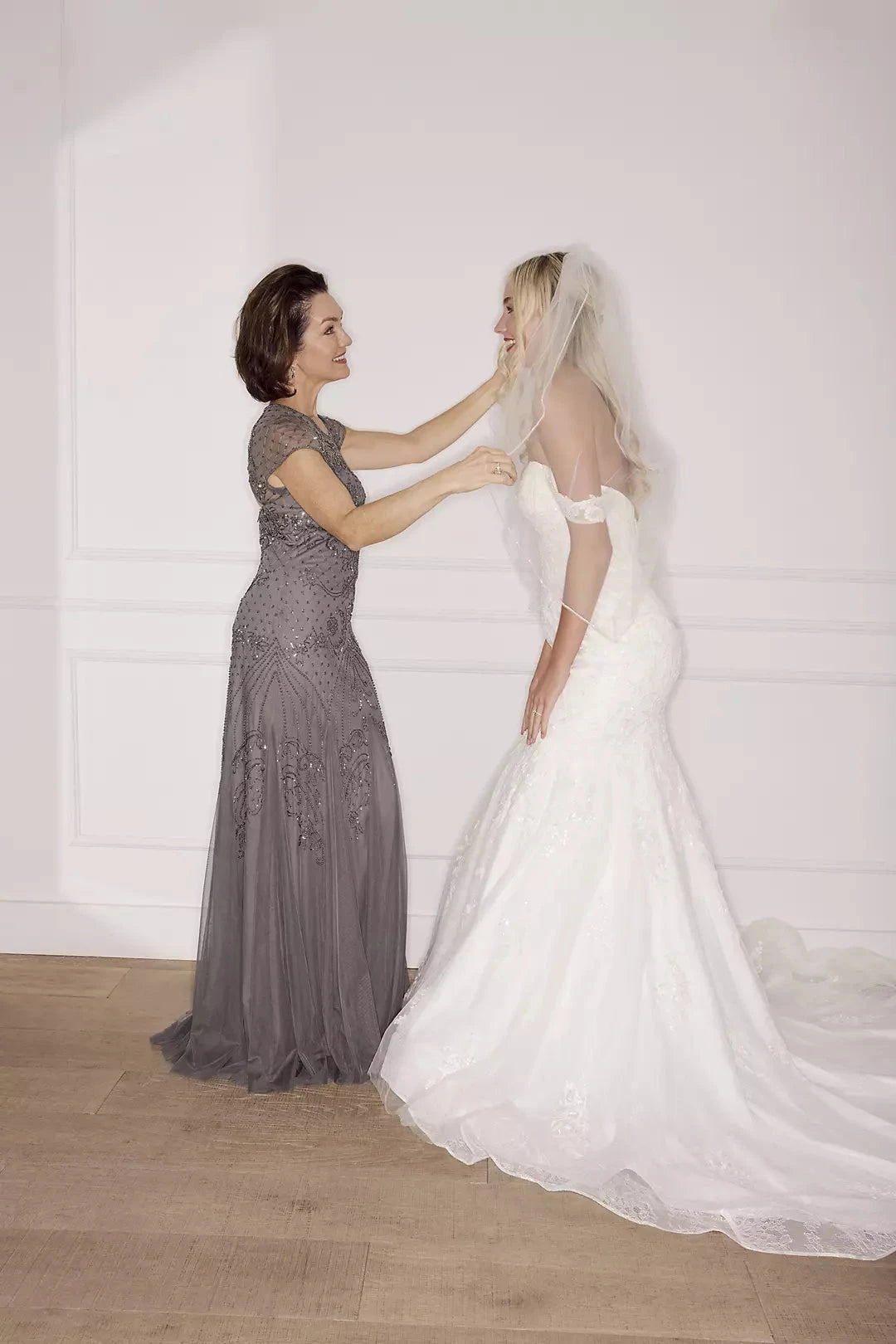 Delicate Beaded Edge Two-Tiered Fingertip Length Bridal Veil by YiHuiw