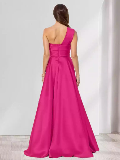 Elegantes vestidos de dama de honor largos, plisados, sin mangas y con espalda descubierta, de corte en A/estilo princesa