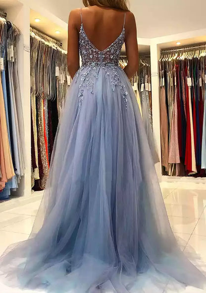 Elegantes vestidos de graduación de corte en A con escote en V, tirantes finos, cola de gasa, lentejuelas, cuentas y abertura