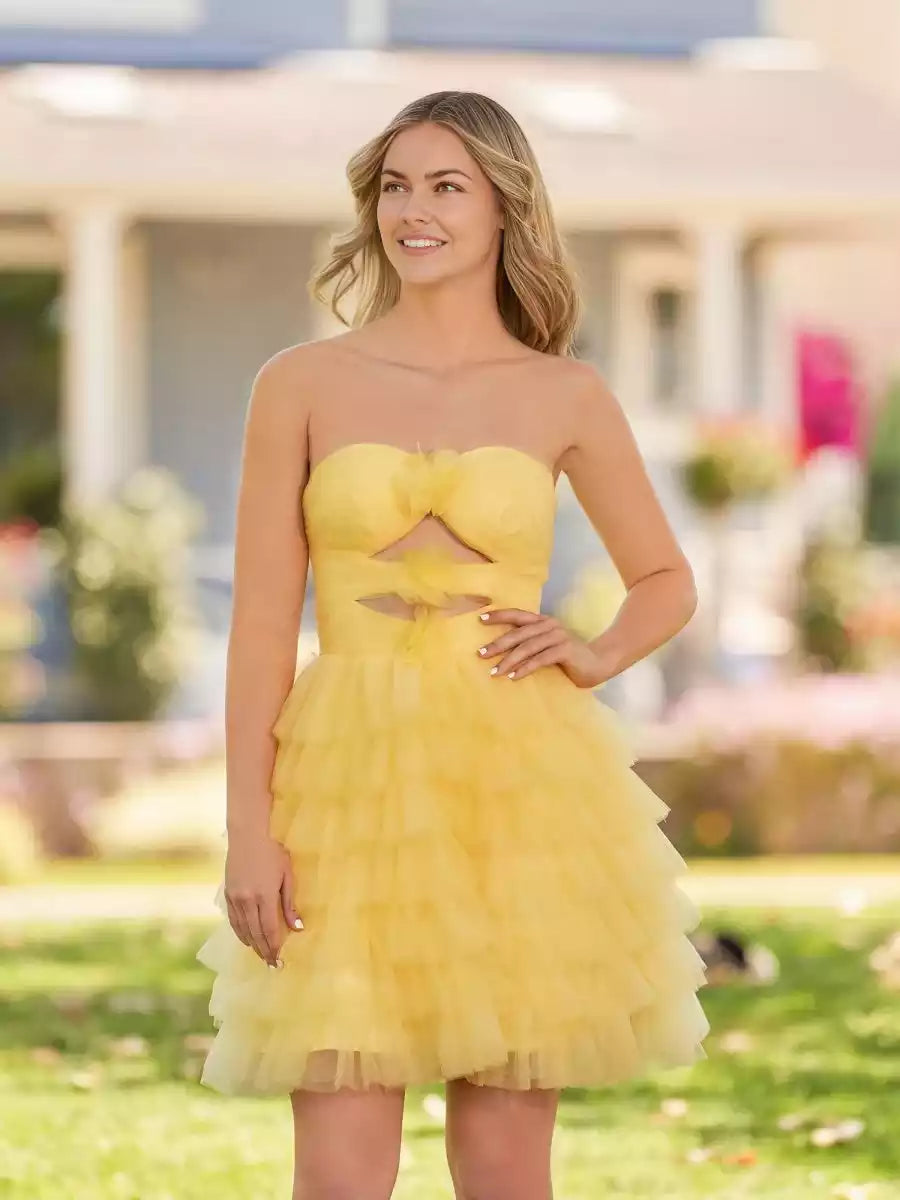 Elegantes vestidos cortos de fiesta de gasa en línea A, con hombros descubiertos, sin mangas, volantes en capas y espalda con cordones