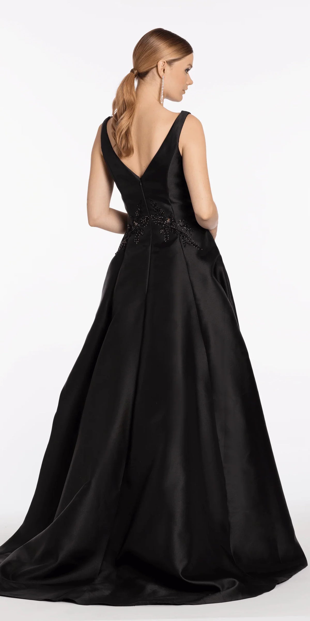 Elegante vestido de gala con escote en V, sin mangas, pedrería, apliques florales, espalda y cola, vestido de noche