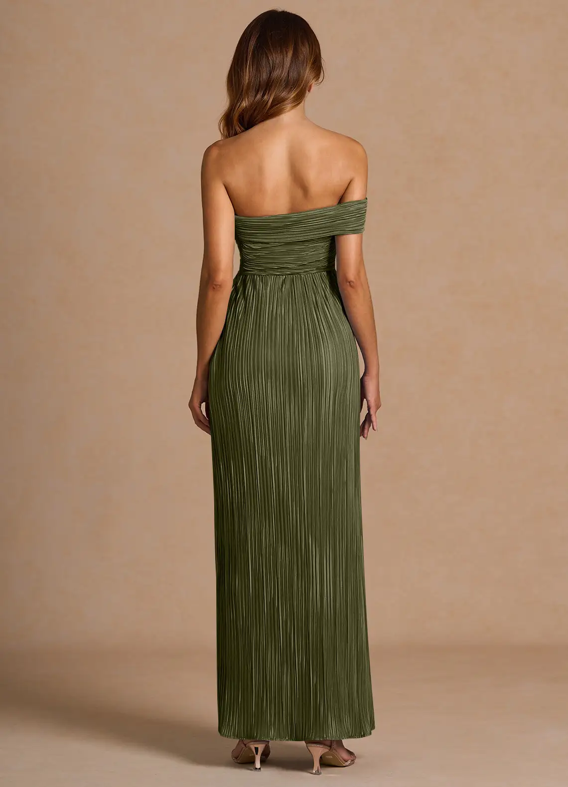 Elegante vestido de noche convertible de gasa plisada con hombros descubiertos, abertura alta y largo hasta el suelo
