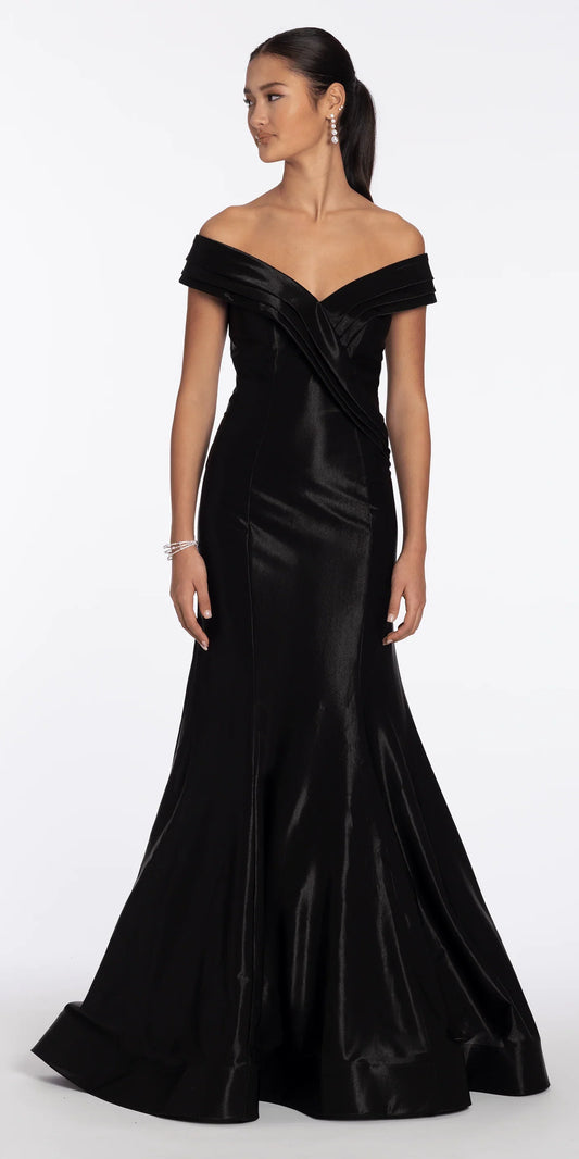 Elegant Evening Dress with Off-the-Shoulder Neckline, Draped Bodice and Mermaid Train