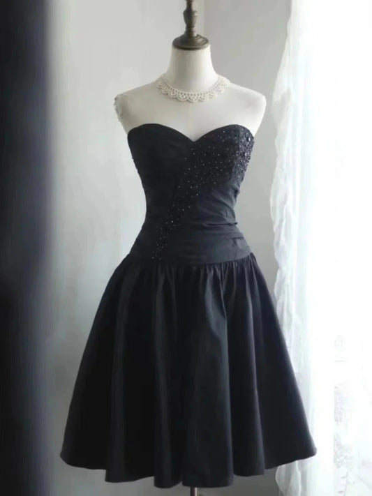 Elegant Exquisite Sweetheart Neckline Pleated Short Princess Taffeta Homecoming Dress simple gentle atmospheric and unique desi Bring summer colors to enhance whiteness by YiHuiw