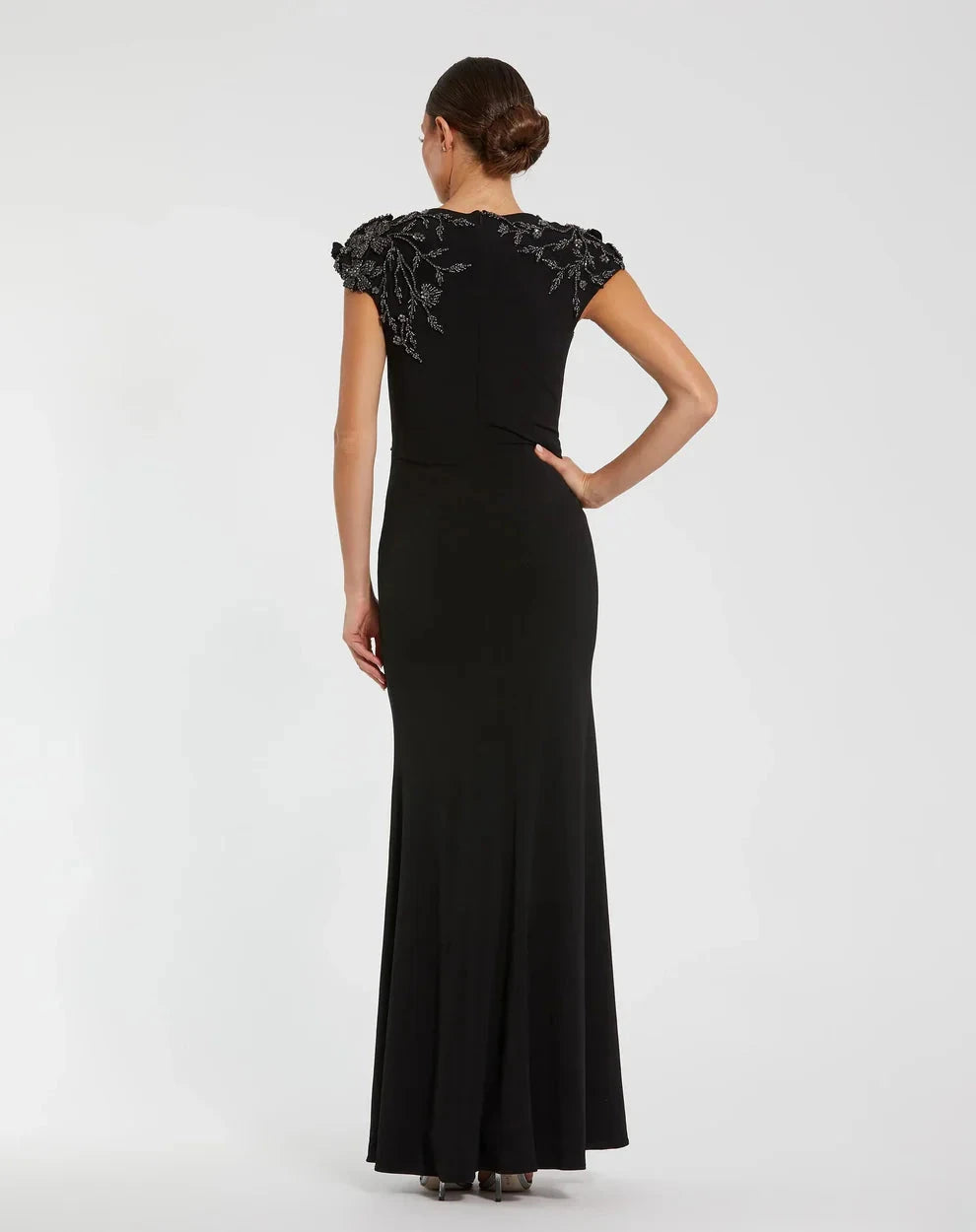 Elegant Form-Fitting Round Neck Cap Sleeve Beaded Back Jersey Maxi Evening Dress by LANQI DRESS