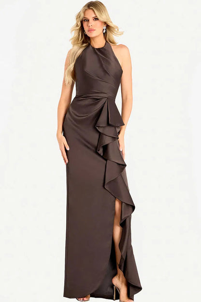 Robes de soirée élégantes à licou avec taille froncée, cascade de volants, fente haute audacieuse et silhouette longue en satin lustré