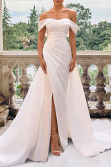 Elegant Mermaid Wedding Dress with Sweetheart Neck, Ruched Bodice & Flowing Cathedral Train