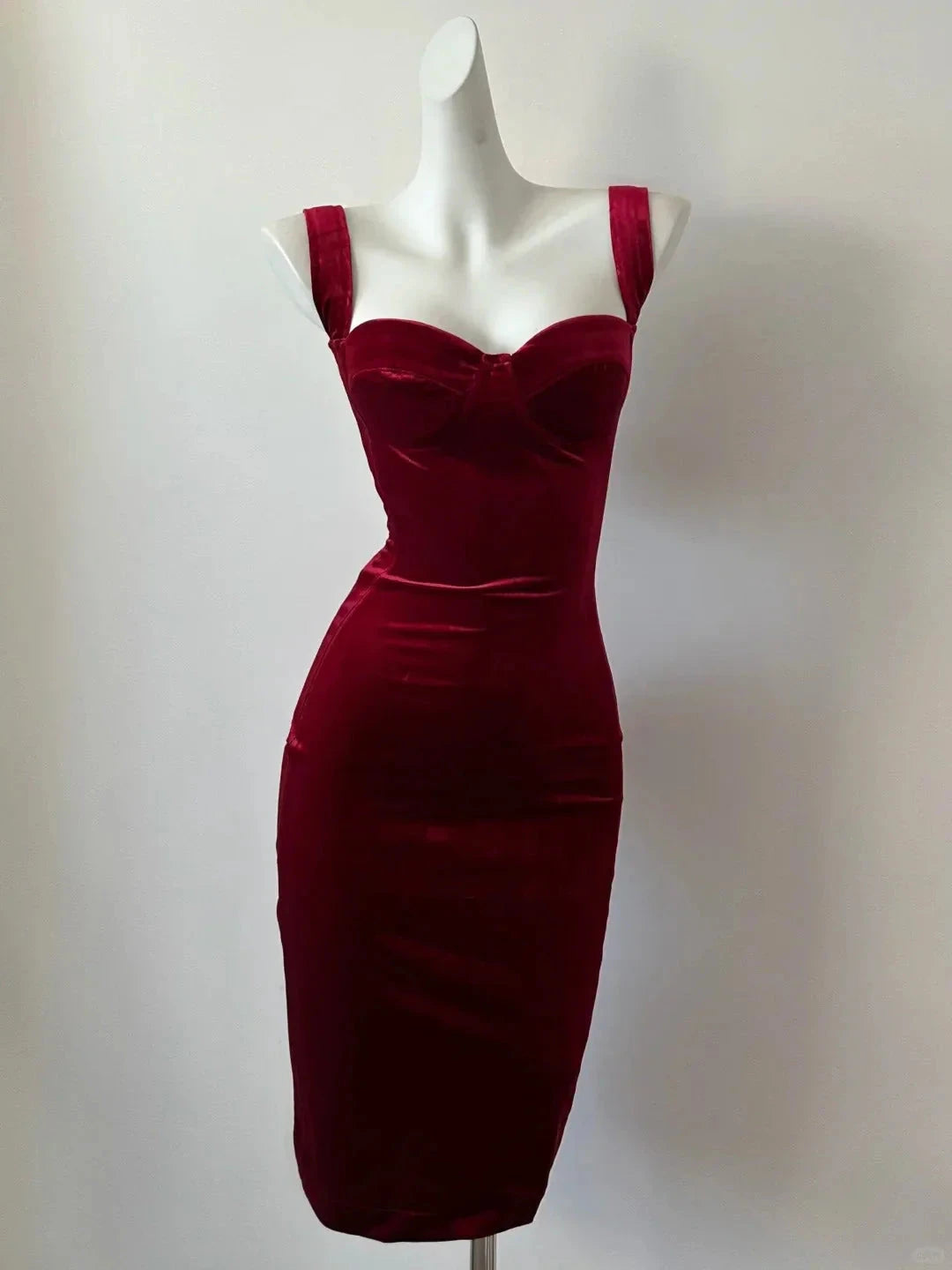 Elegant Short Velvet Homecoming Dress Prom Dress Evening Dress Party Dress Prom Dress simple gentle atmospheric and unique desi Bring summer colors to enhance whiteness by YiHuiw