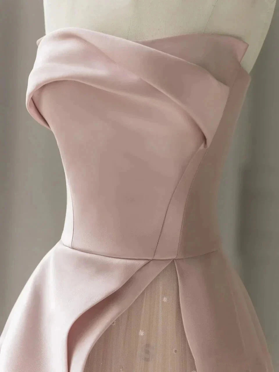 Elegant Strapless Formal Evening Dresses Long Event Party Dress simple gentle atmospheric and unique desi Bring summer colors to enhance whiteness by YiHuiw