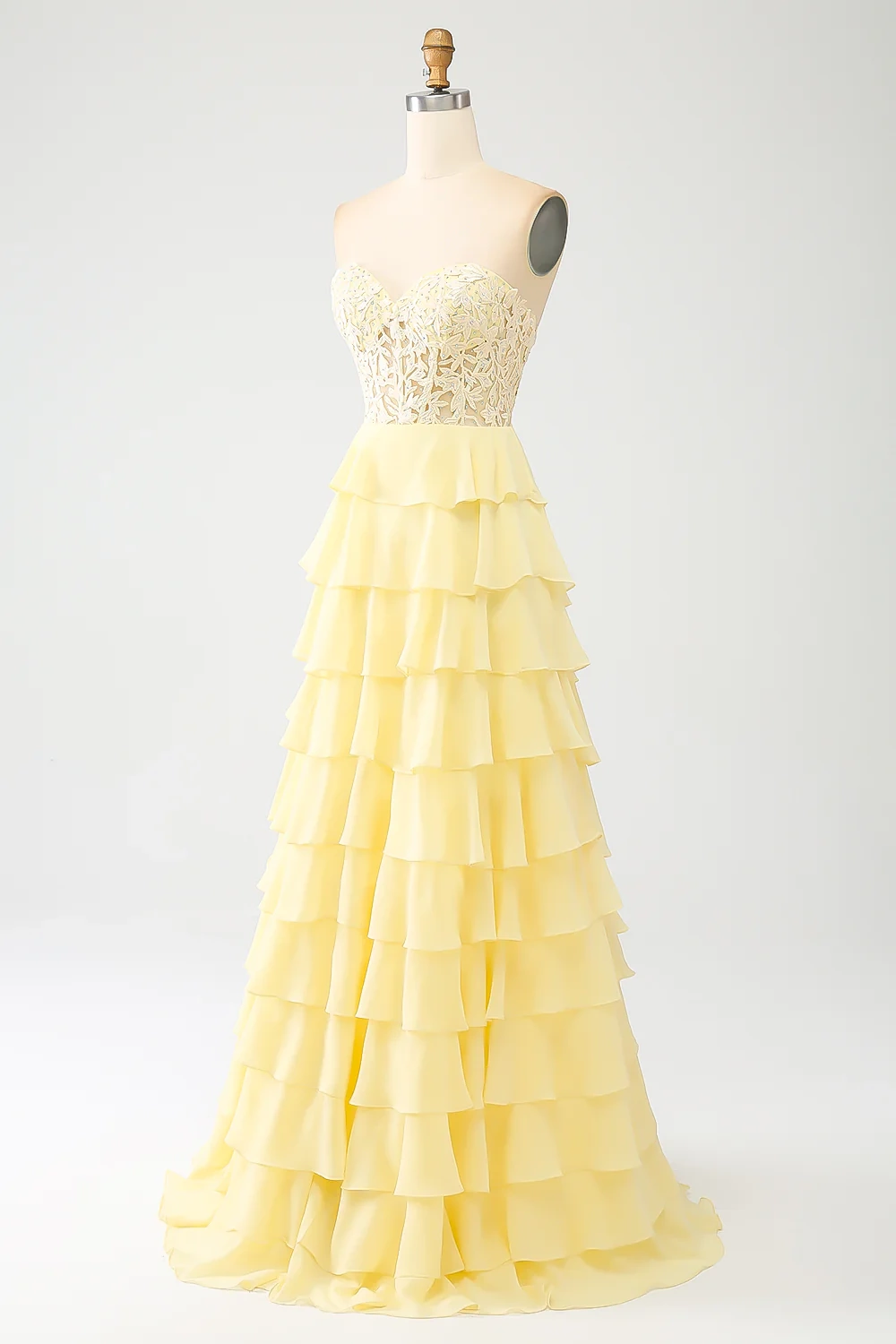 Elegante vestido de noche de gasa escalonada con corpiño de encaje, escote corazón y espalda con cordones
