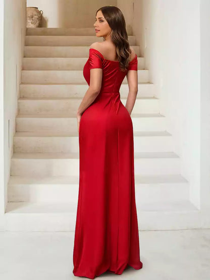 Elegantes vestidos de dama de honor ajustados/rectos, sin mangas, con hombros descubiertos y abertura lateral