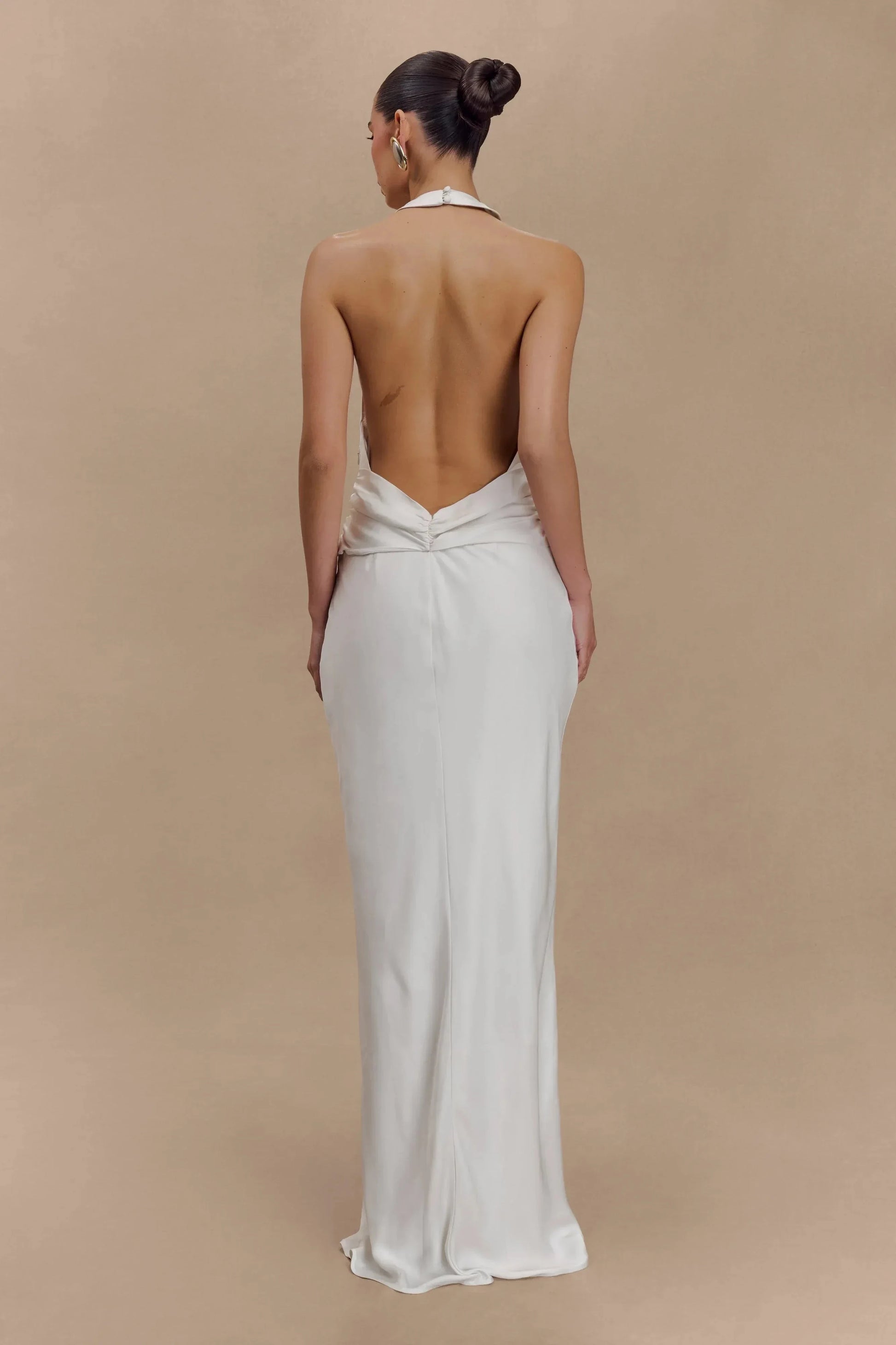 Enchanting Sheath Halter Neck Sleeveless Open Back Floor Length Prom Dress by YiHuiw