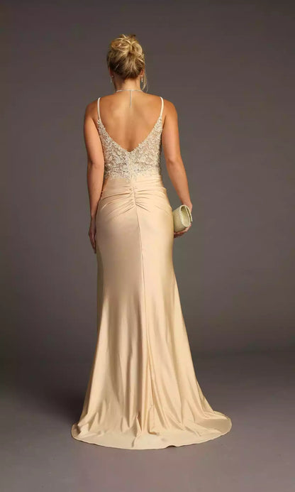 Vestidos de graduación encantadores de encaje floral transparente con escote en V profundo, tirantes finos y aberturas laterales