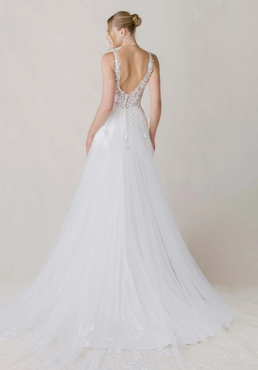 Ivory A-Line V-Neck Tulle Wedding Dress - Yihuiw by Yihuiw