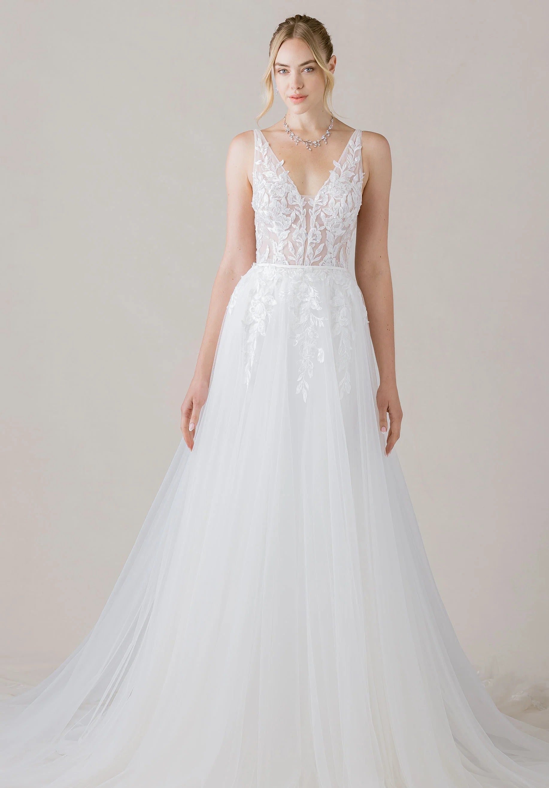 Ivory A-Line V-Neck Tulle Wedding Dress - Yihuiw by Yihuiw