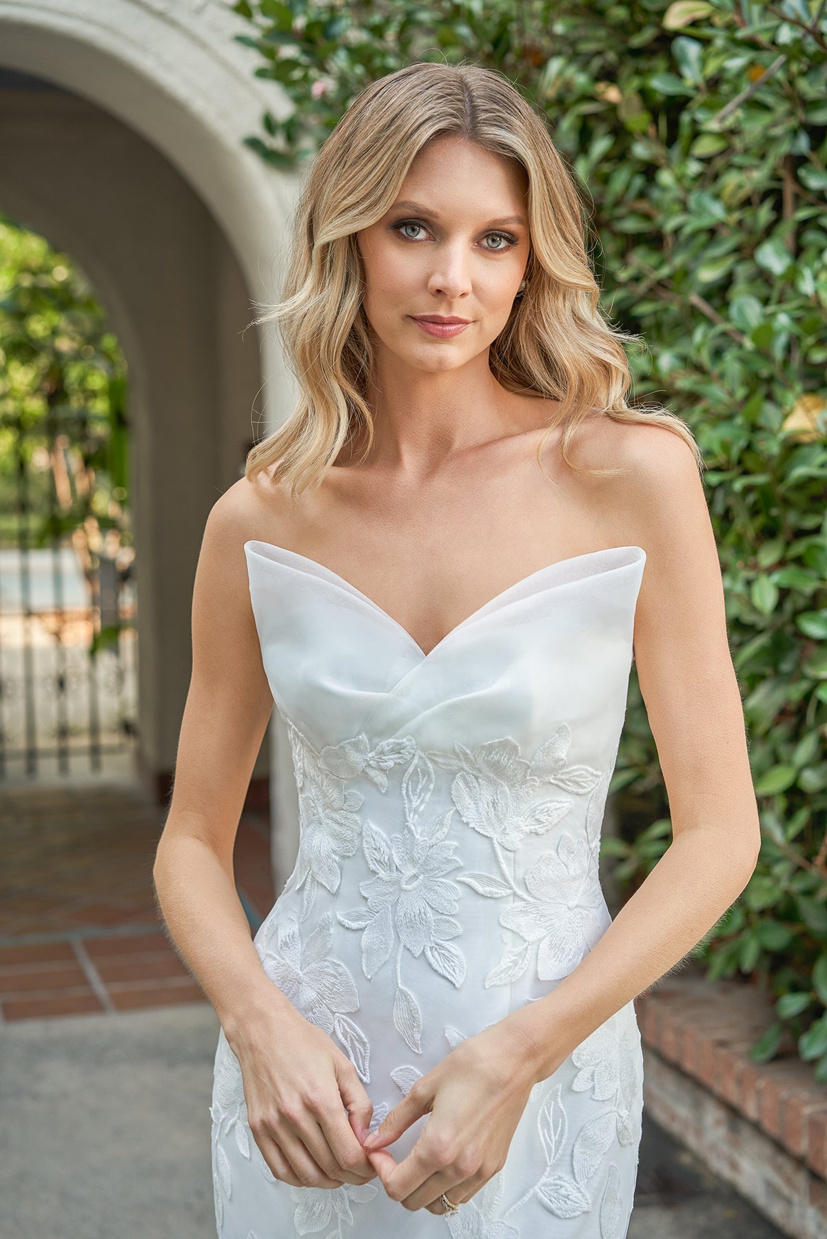 Ethereal Organza Mermaid Strapless Sweetheart Lace-Appliqué Low-Back Train Wedding Dress by YiHuiw