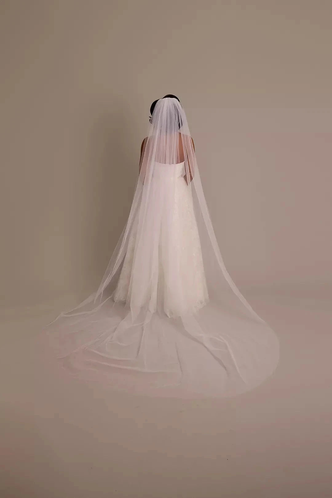 Ethereal Single-Tier Royal Length Plain Tulle Bridal Veil by YiHuiw
