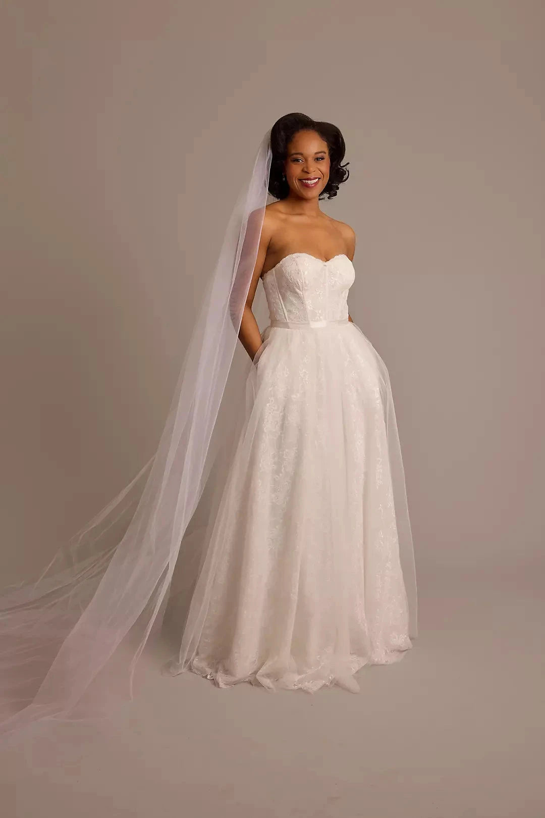 Ethereal Single-Tier Royal Length Plain Tulle Bridal Veil by YiHuiw