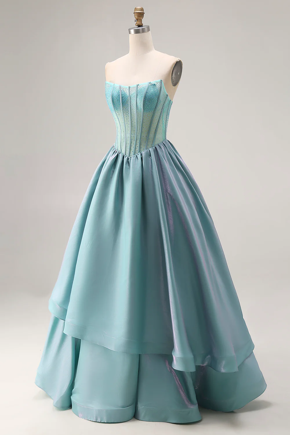 Robe de bal bustier éthérée à corsage perlé et jupe en taffetas étagée pour soirées de gala