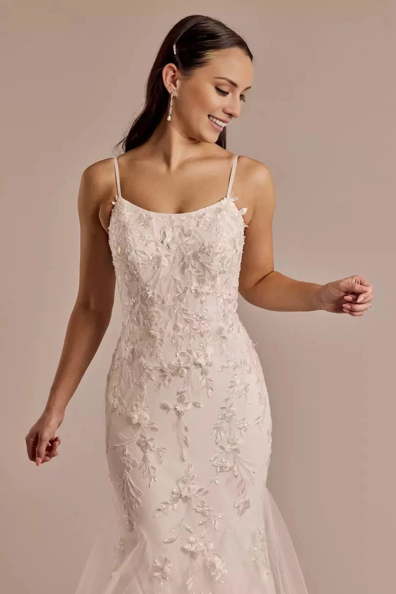 Ethereal Tulle Mermaid Spaghetti-Strap 3D Lace-Train Low-Back Wedding Dress by YiHuiw