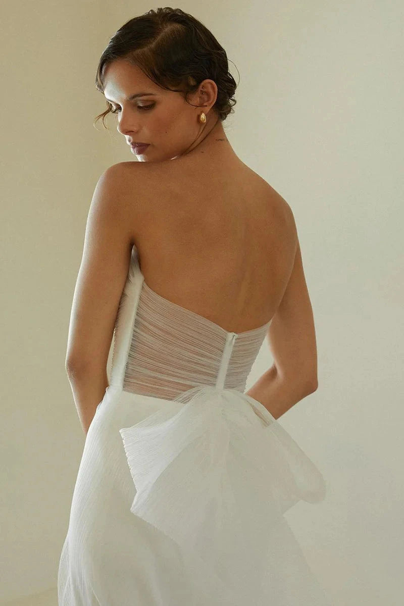 Ethereal Tulle Mermaid Strapless Sweetheart Low-Back Oversized-Bow Train Wedding Dress by YiHuiw