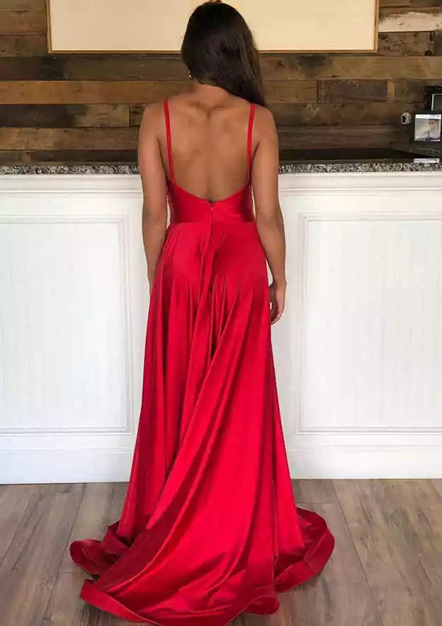 Llamativos vestidos de graduación de satén plisado sin mangas de corte en A con cola y abertura