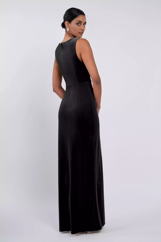 Fashionable and elegant velvet, elegant drape, fashionable high neck, mid waist pleats, charming and fitting silhouette Bridesmaid Dresses