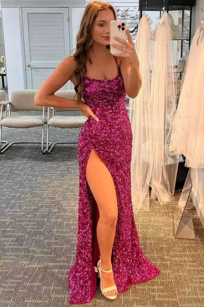 Robe sirène glamour rose vif à paillettes avec encolure carrée et dos lacé