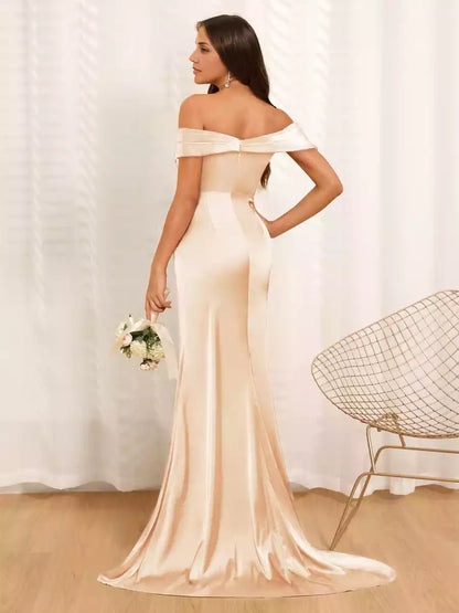 Preciosos vestidos de dama de honor de corte entallado/recto, con hombros descubiertos, largos, formales, con abertura lateral y plisado